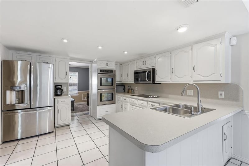 919 Green Hills Road, Duncanville TX 75137 - Photo 11