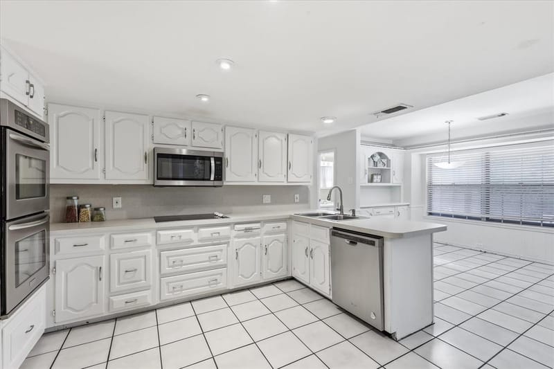 919 Green Hills Road, Duncanville TX 75137 - Photo 8