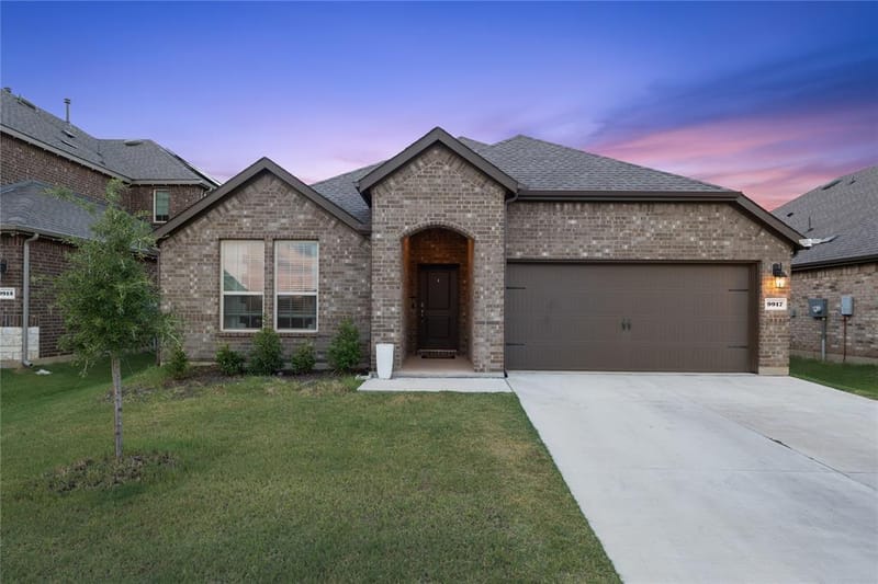 9917 Tacoma Drive, Aubrey TX 76227