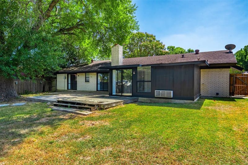 2105 Cottie Lane, Arlington TX 76010 - Photo 34