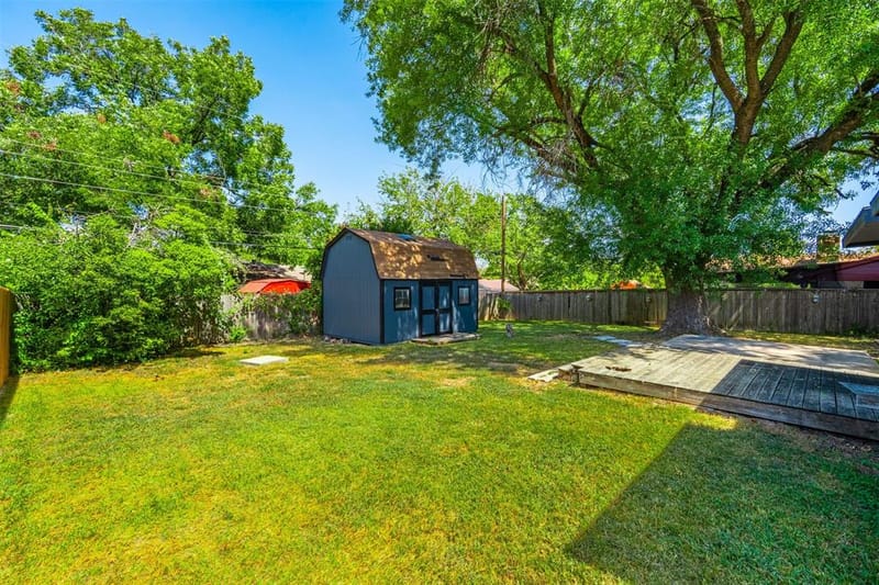 2105 Cottie Lane, Arlington TX 76010 - Photo 35