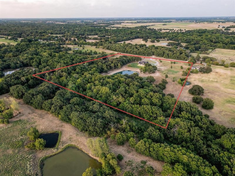 1589 County Road 4720, Wolfe City TX 75496 - Photo 40