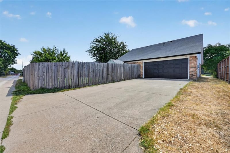2817 Royalty Drive, Garland TX 75044 - Photo 29