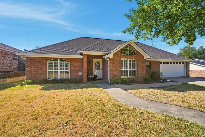 90 Delmore Drive, Hillsboro TX 76645