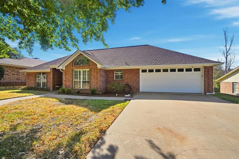 90 Delmore Drive, Hillsboro TX 76645 - Photo 4