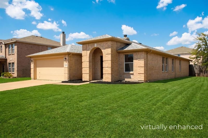 2420 Arroyo Springs Drive, Grand Prairie TX 75052 - Photo 2