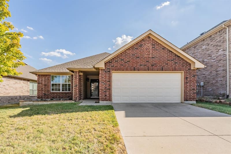 9417 Tierra Verde Drive, Fort Worth TX 76177