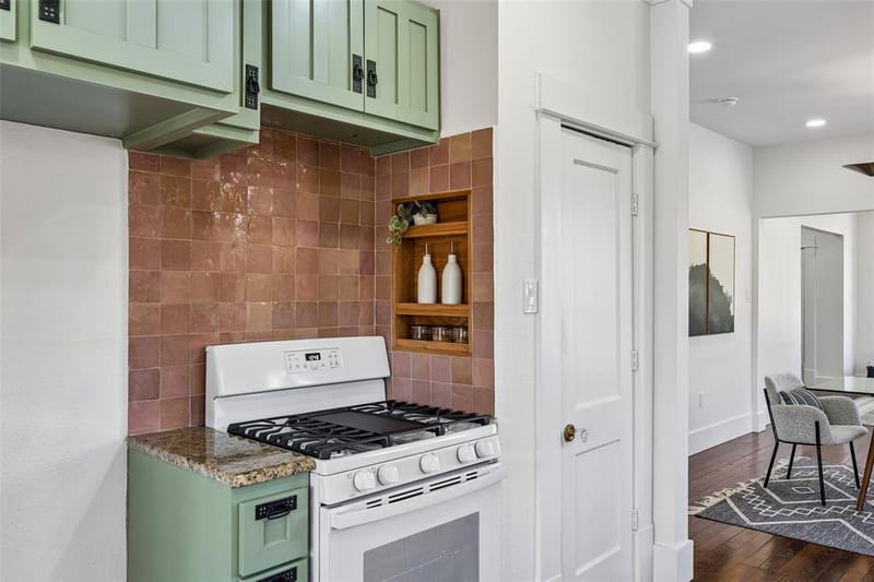 418 S Willomet Avenue, Dallas TX 75208 - Photo 17