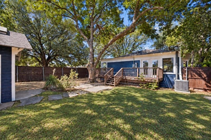 418 S Willomet Avenue, Dallas TX 75208 - Photo 31