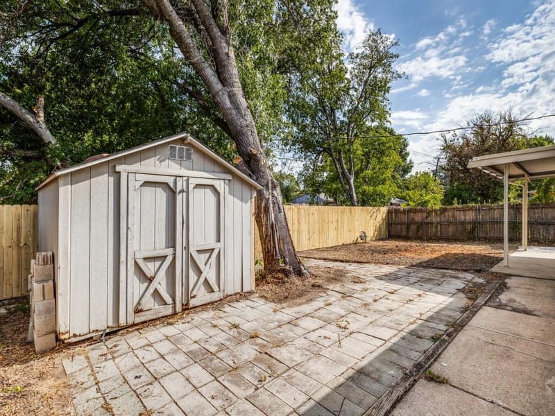 1805 Bardfield Avenue, Garland TX 75041 - Photo 27