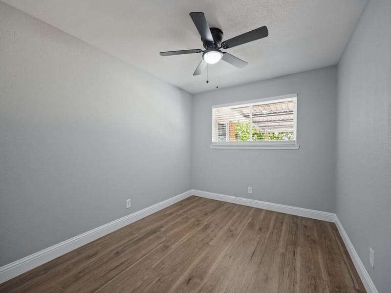 1805 Bardfield Avenue, Garland TX 75041 - Photo 19
