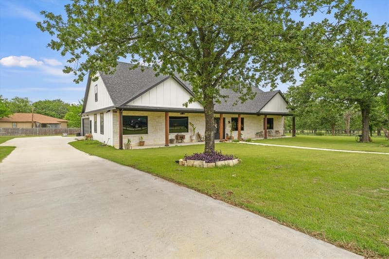 5509 County Road 1022, Joshua TX 76058