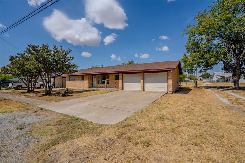 328 Eagle Street, Dublin TX 76446 - Photo 37