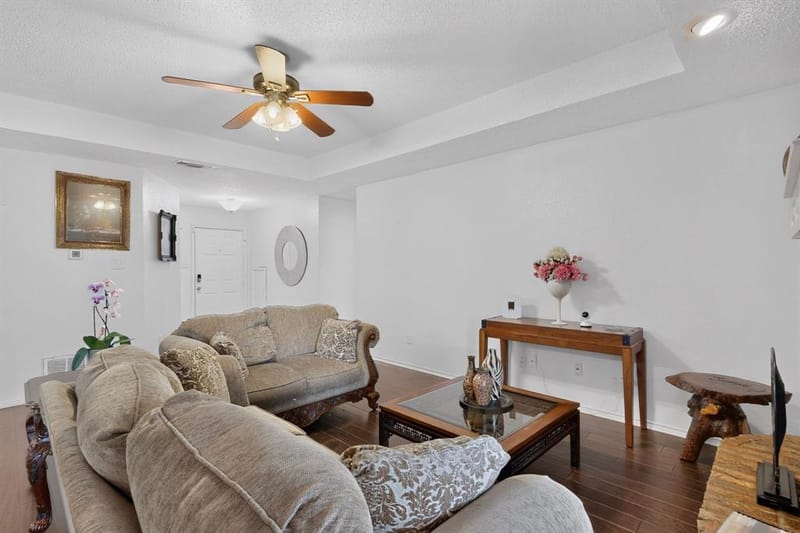 613 Overhill Road, Granbury TX 76048 - Photo 7