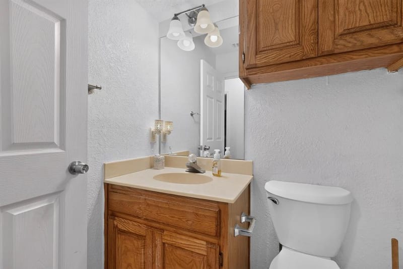613 Overhill Road, Granbury TX 76048 - Photo 18