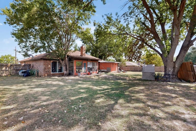 613 Overhill Road, Granbury TX 76048 - Photo 35
