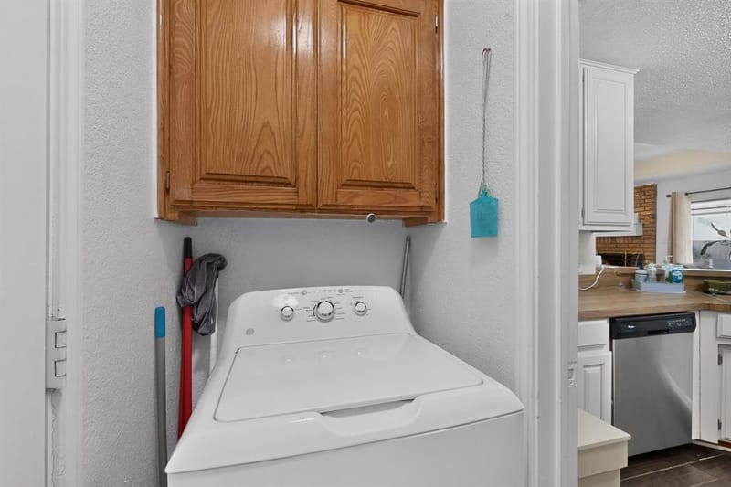 613 Overhill Road, Granbury TX 76048 - Photo 31