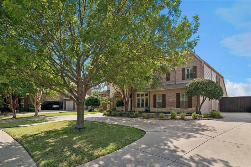 801 Owl Creek Drive, Murphy TX 75094 - Photo 2