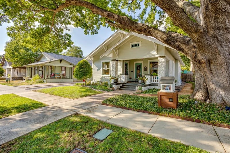 1116 W Arlington Avenue, Fort Worth TX 76110 - Photo 3