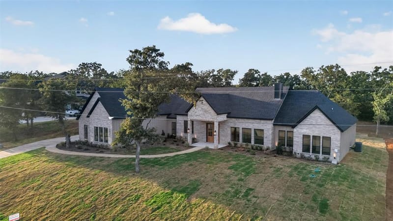 2821 Private Access Road # 73107, Burleson TX 76028 - Photo 2