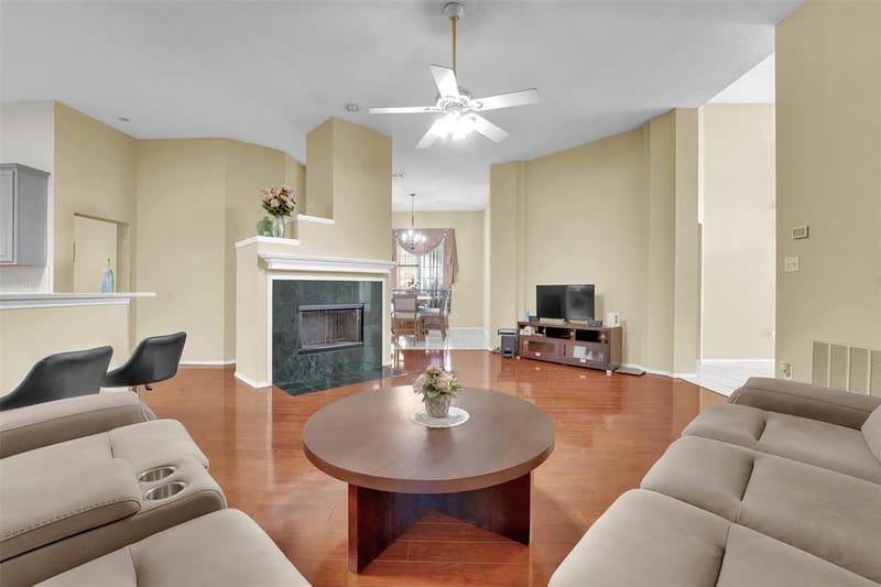 6900 Field Lark Drive, Arlington TX 76002 - Photo 7