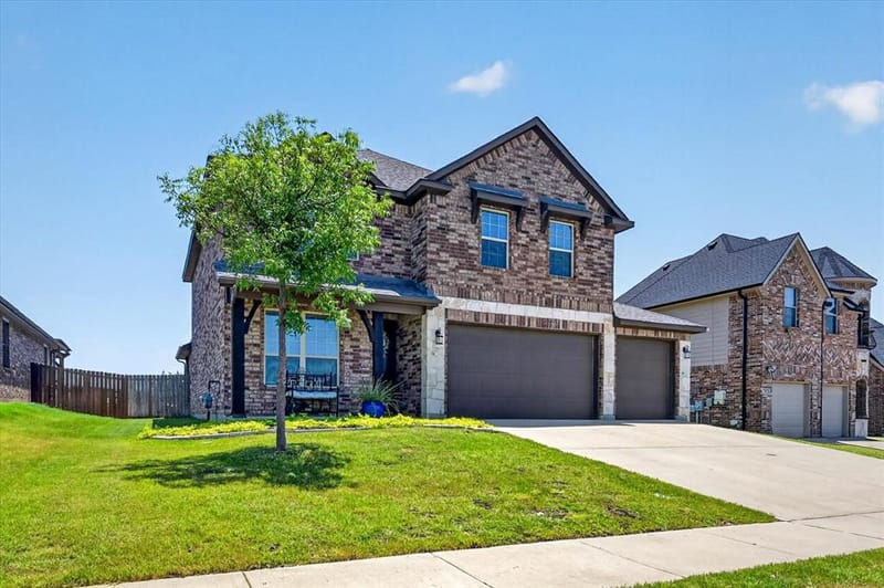 39 S Highland Drive, Sanger TX 76266 - Photo 2