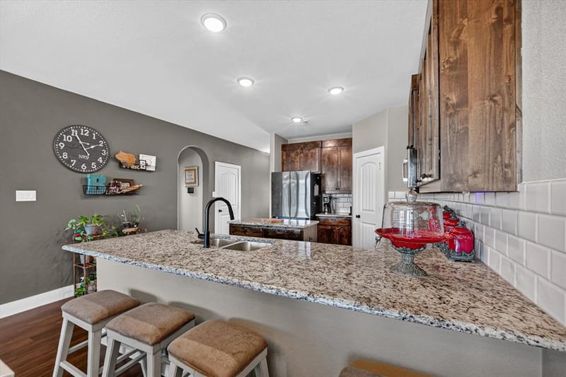 39 S Highland Drive, Sanger TX 76266 - Photo 8