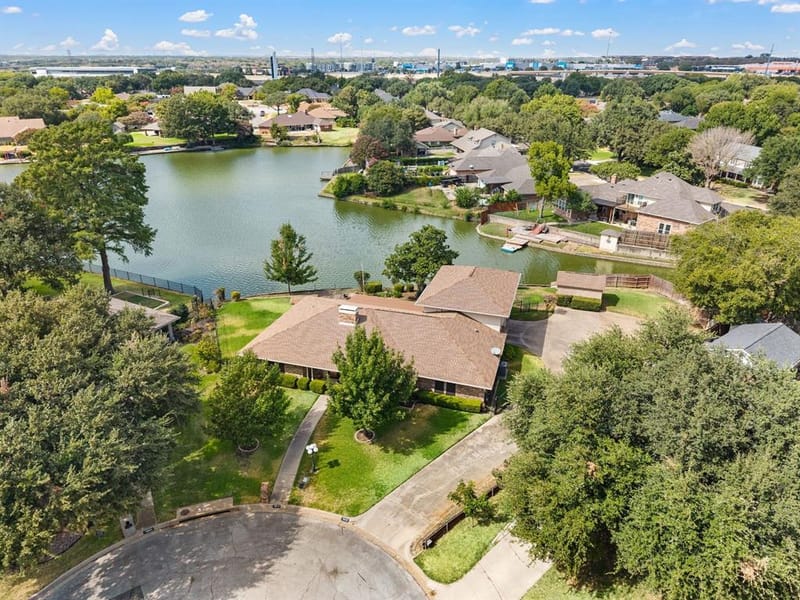 4813 Woodcreek Court, North Richland Hills TX 76180