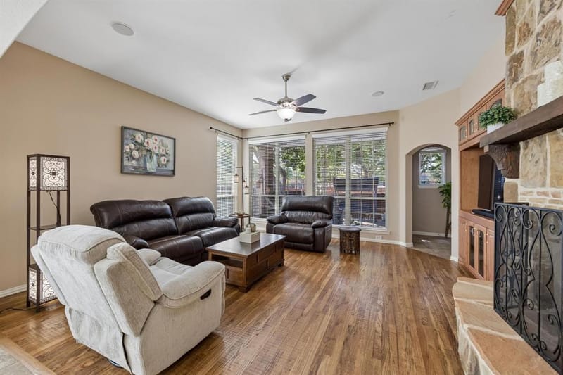 915 Wyndham Way, Allen TX 75013 - Photo 7