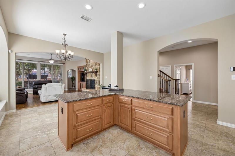 915 Wyndham Way, Allen TX 75013 - Photo 14