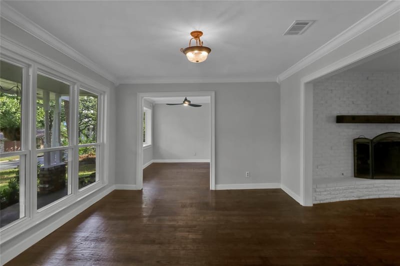 2706 Oak Cliff Lane, Arlington TX 76012 - Photo 6