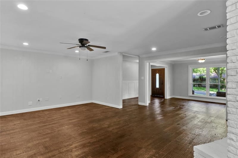 2706 Oak Cliff Lane, Arlington TX 76012 - Photo 12