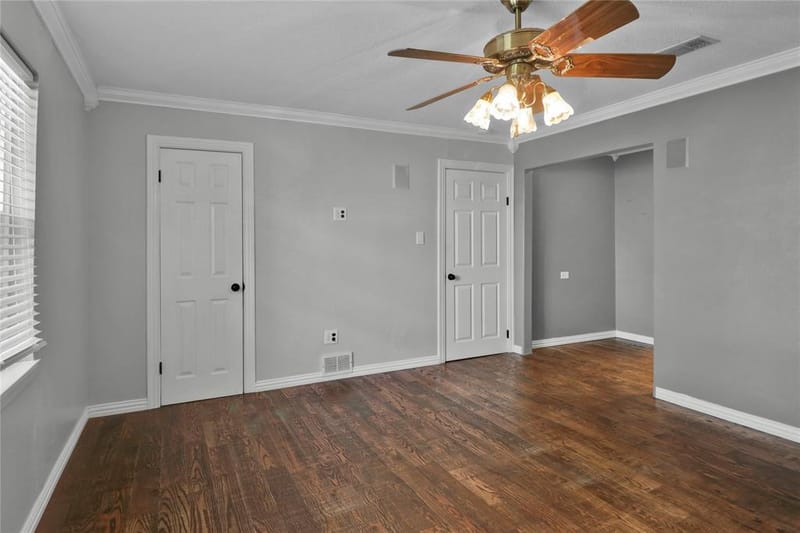 2706 Oak Cliff Lane, Arlington TX 76012 - Photo 19