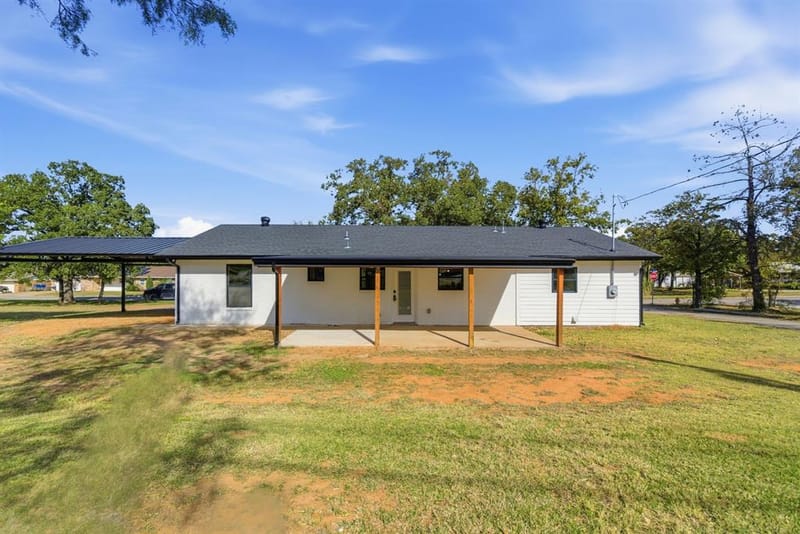 205 Lacewell Street, Jacksboro TX 76458 - Photo 38