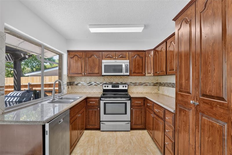 2130 Bowie Drive, Carrollton TX 75006 - Photo 16