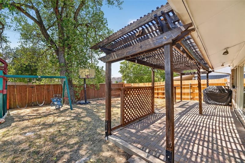 2130 Bowie Drive, Carrollton TX 75006 - Photo 28