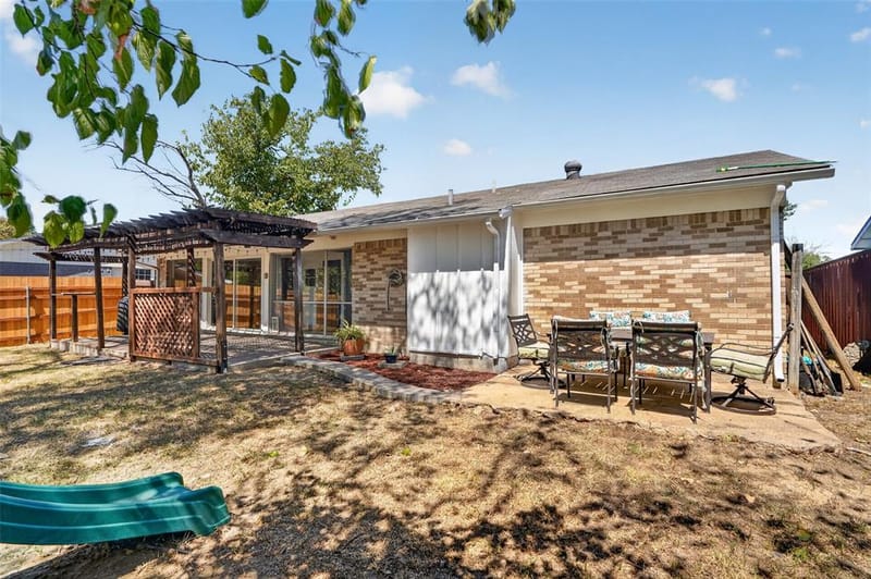 2130 Bowie Drive, Carrollton TX 75006 - Photo 29