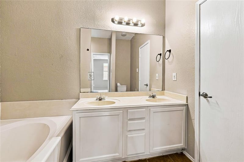 2833 Wakecrest Drive, Fort Worth TX 76108 - Photo 11