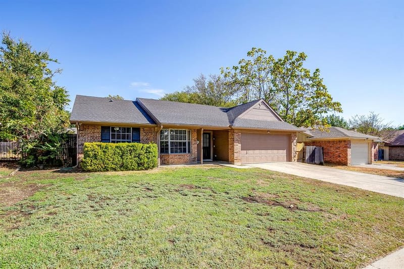 5921 Chisholm Trail, Haltom City TX 76148 - Photo 2