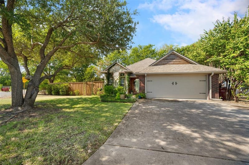 700 Blanton Drive, Sherman TX 75092 - Photo 2