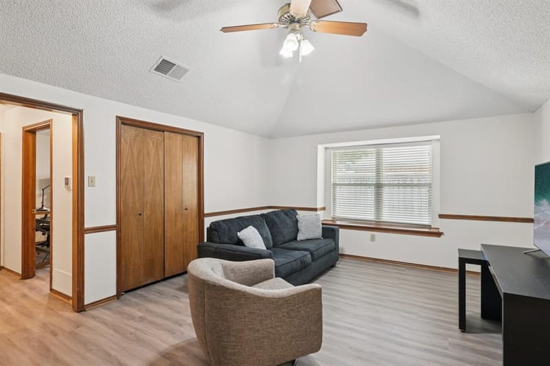 7002 Lake Louise Drive, Arlington TX 76016 - Photo 8