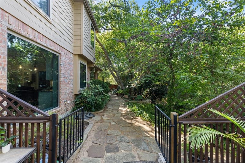 2904 Meadow Glen Drive, McKinney TX 75072 - Photo 5