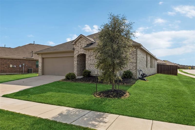 2000 Angus Drive, Little Elm TX 75068 - Photo 2