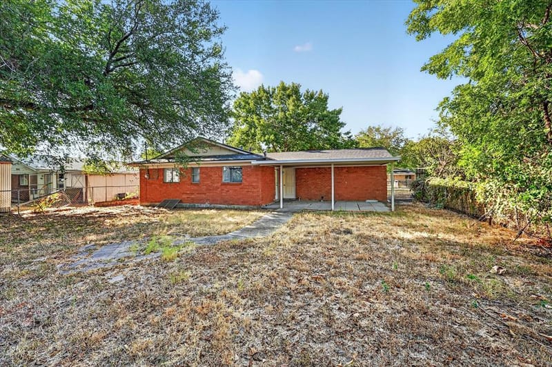 4809 Melinda Drive, Forest Hill TX 76119 - Photo 14