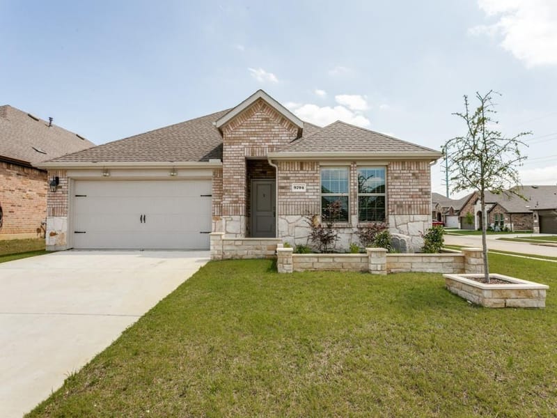 9704 Autumn Leaves Lane, Aubrey TX 76227 - Photo 4