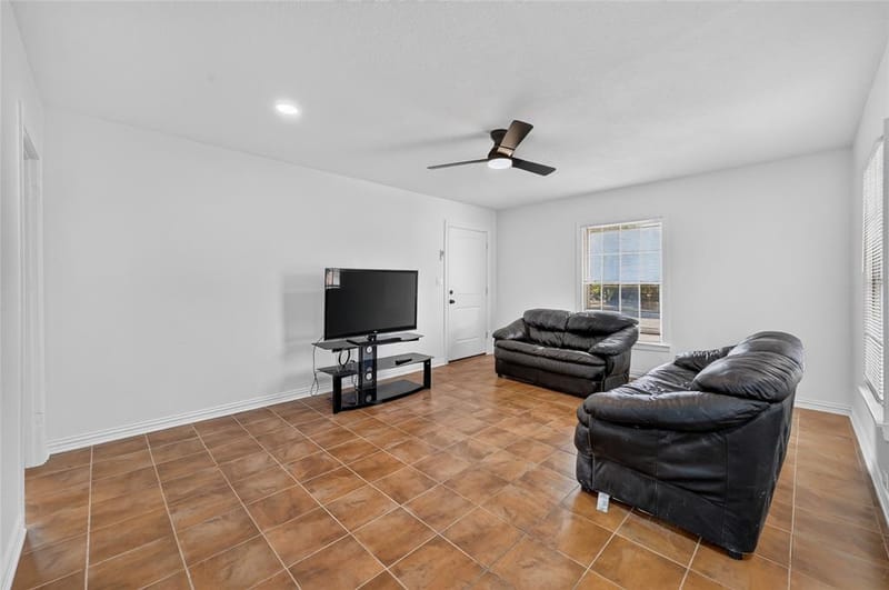 7420 Arlie Avenue, Fort Worth TX 76116 - Photo 3