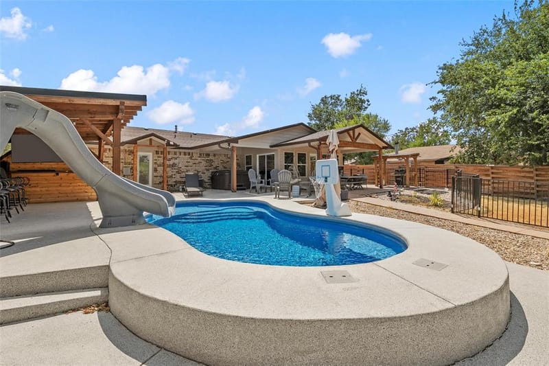 104 Russell Lane, Hewitt TX 76643 - Photo 18