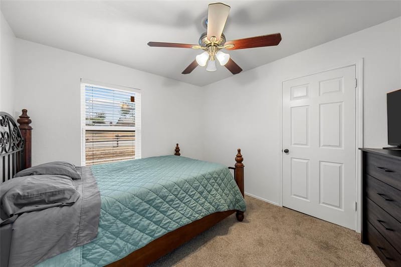 104 Russell Lane, Hewitt TX 76643 - Photo 11