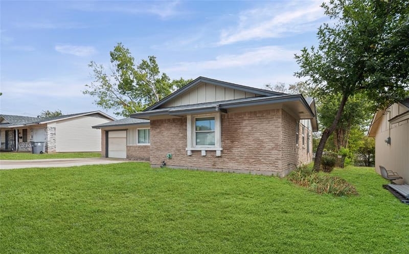 6511 Baraboo Drive, Dallas TX 75241 - Photo 2