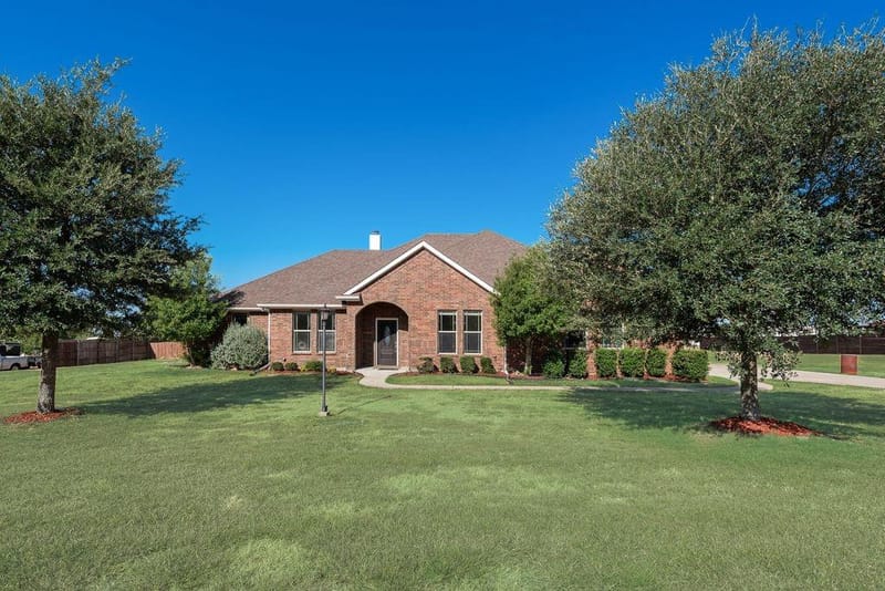 2121 N Mockingbird Lane, Midlothian TX 76065 - Photo 2